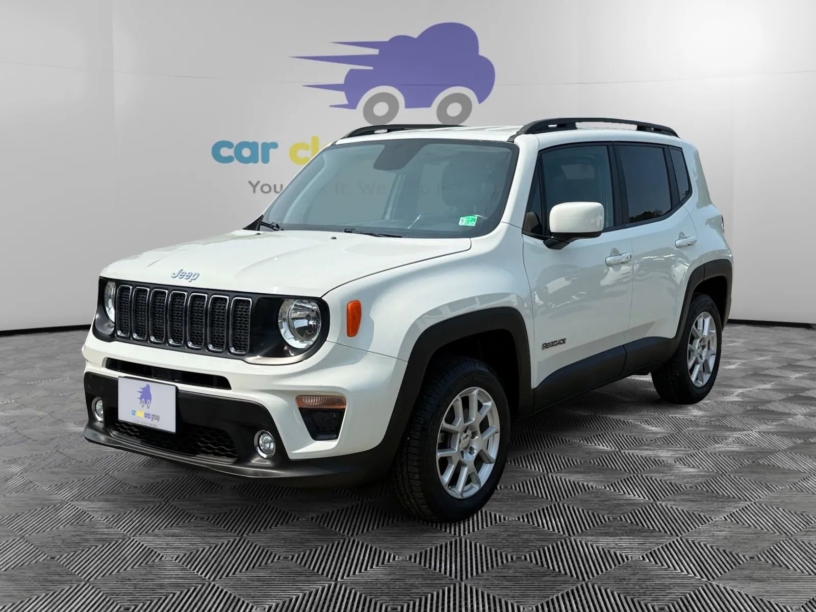 Used 2019 Jeep Renegade Latitude w/ Cold Weather Group image 1