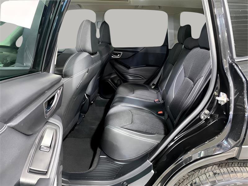 Used 2022 Subaru Forester Premium image 9