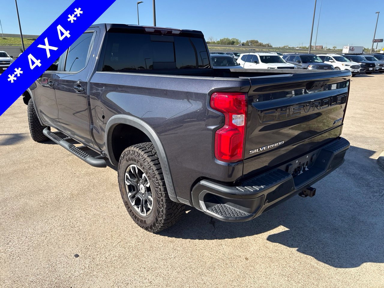 Used 2023 Chevrolet Silverado 1500 ZR2 w/ Technology Package AWD/4WD image 8