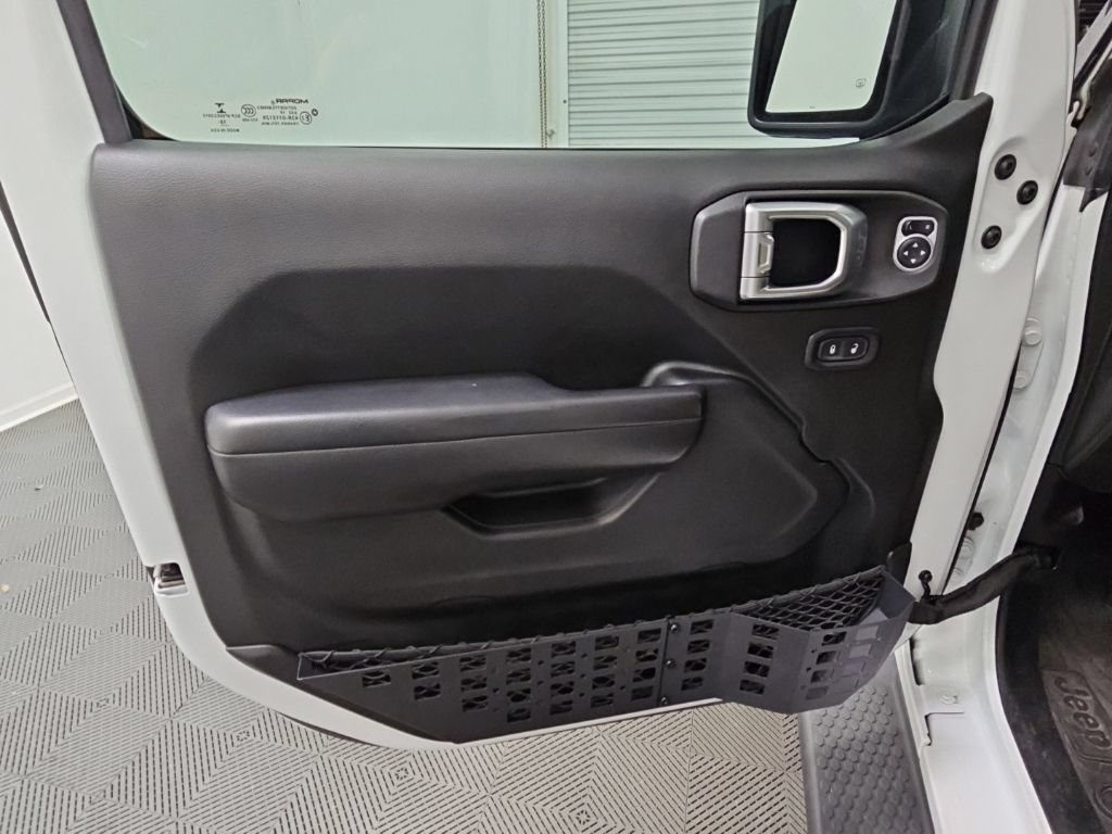 Used 2019 Jeep Wrangler Unlimited Sport S AWD/4WD image 27