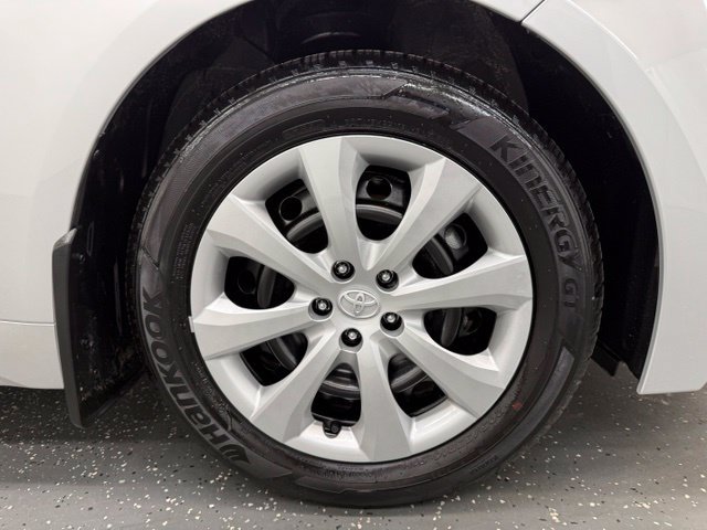 Used 2026 Toyota Corolla LE FWD image 22
