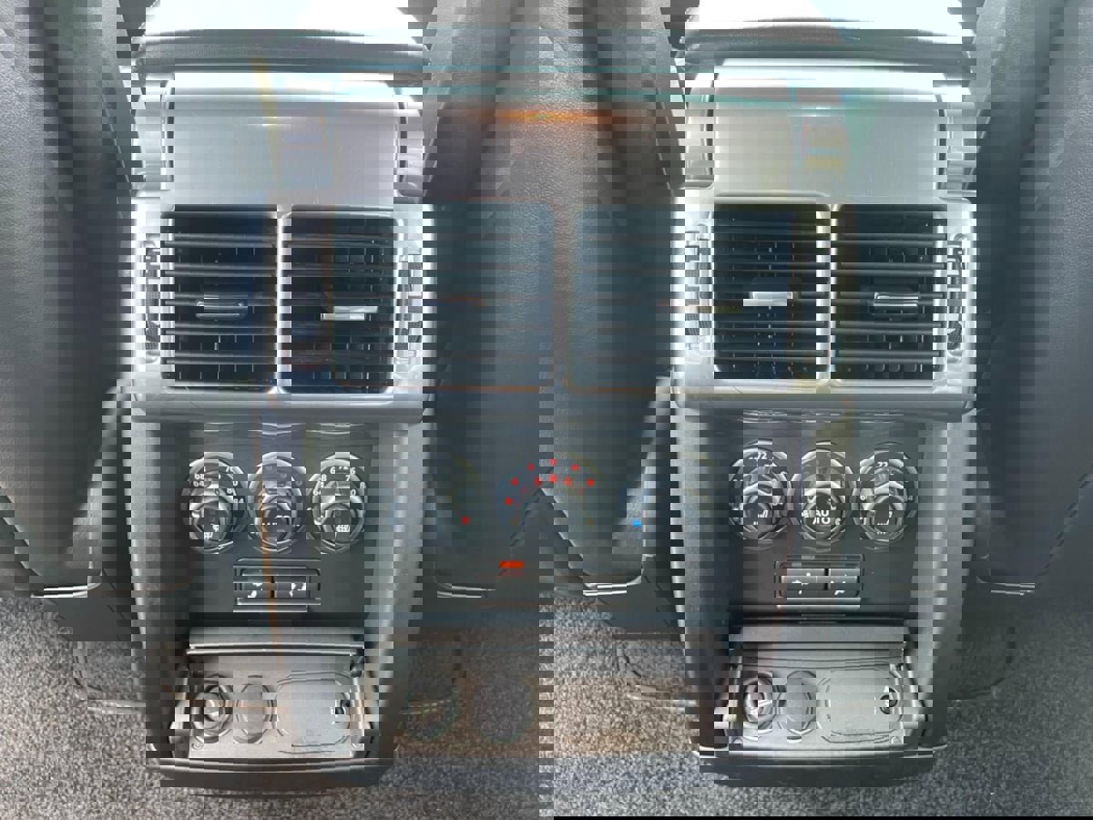 Used 2012 Land Rover Range Rover Supercharged image 25