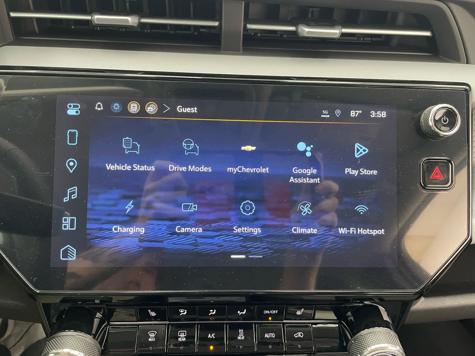 New 2027 Chevrolet Bolt LT w/ Comfort Package FWD image 3