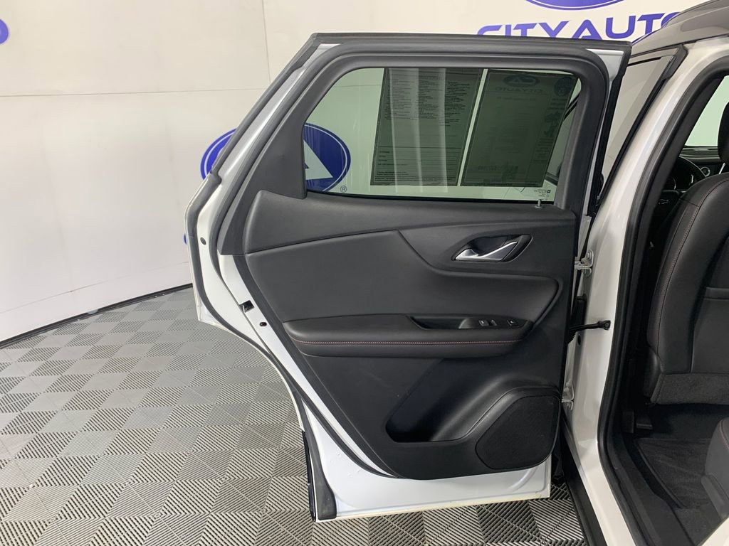 Used 2022 Chevrolet Blazer RS w/ Enhanced Convenience Package AWD/4WD image 31