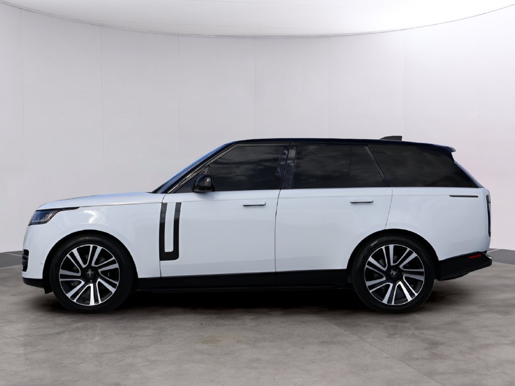 Used 2023 Land Rover Range Rover SE AWD/4WD image 4