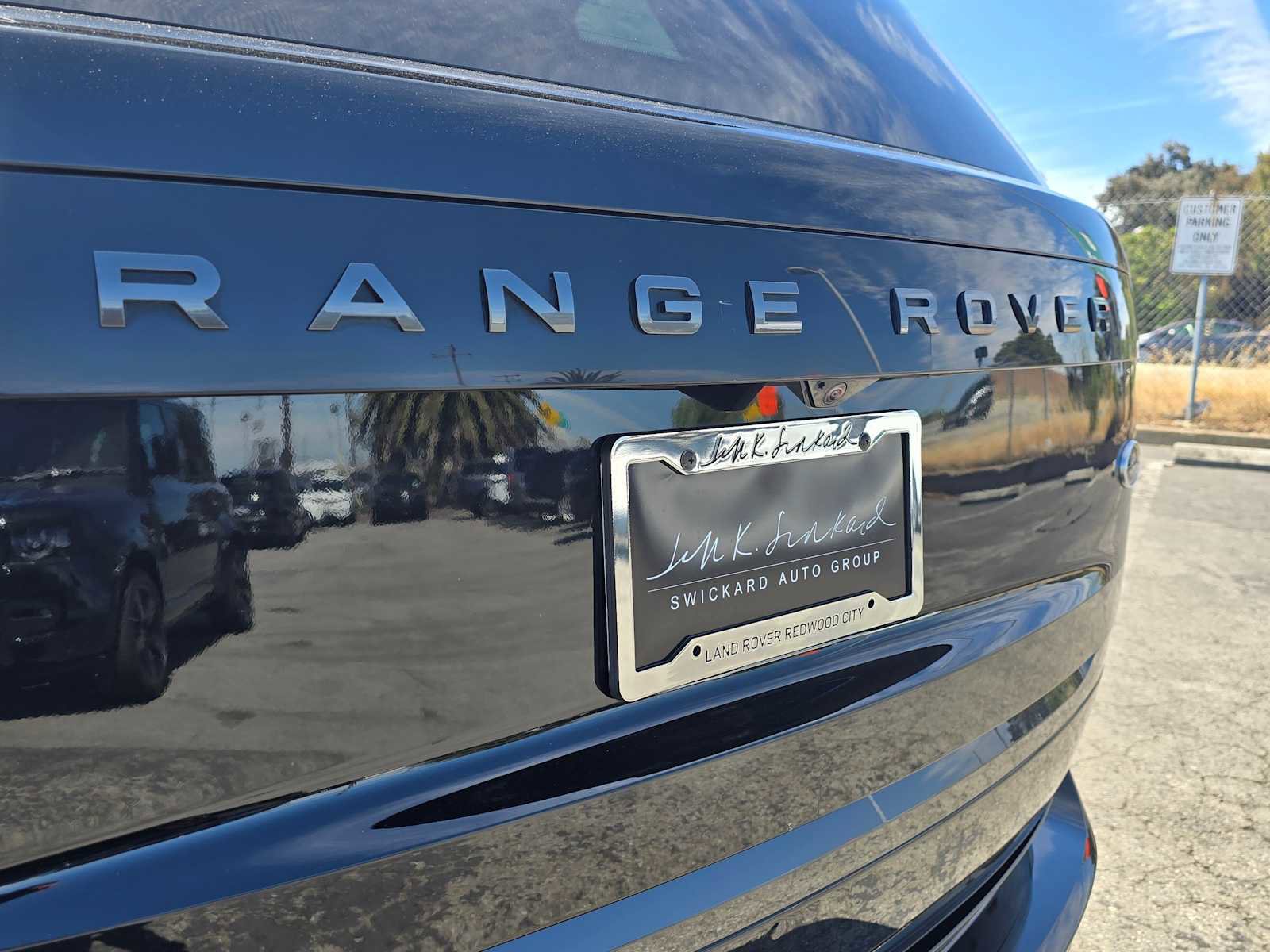 Used 2023 Land Rover Range Rover SE image 16