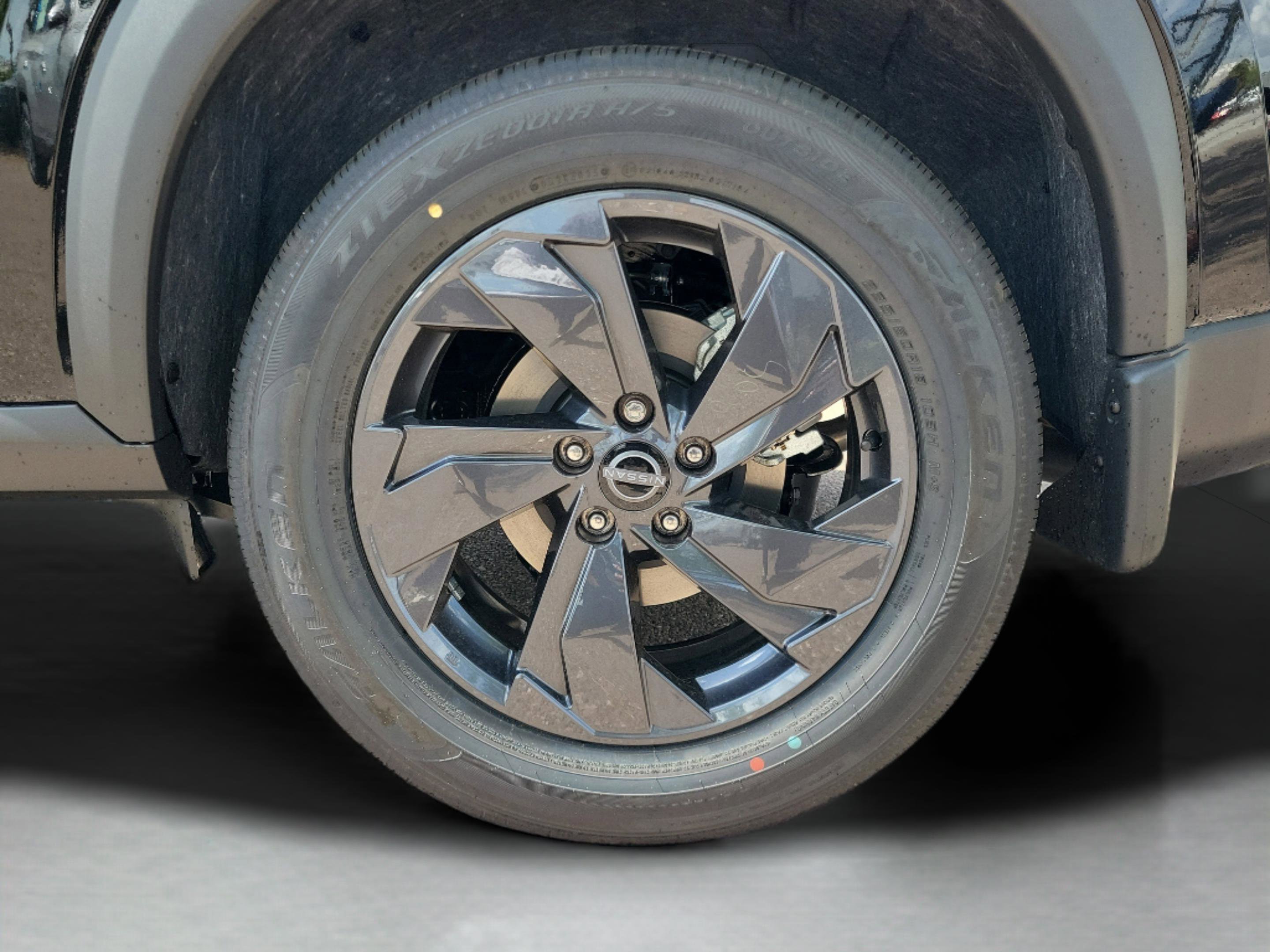 New 2026 Nissan Rogue SV FWD image 6