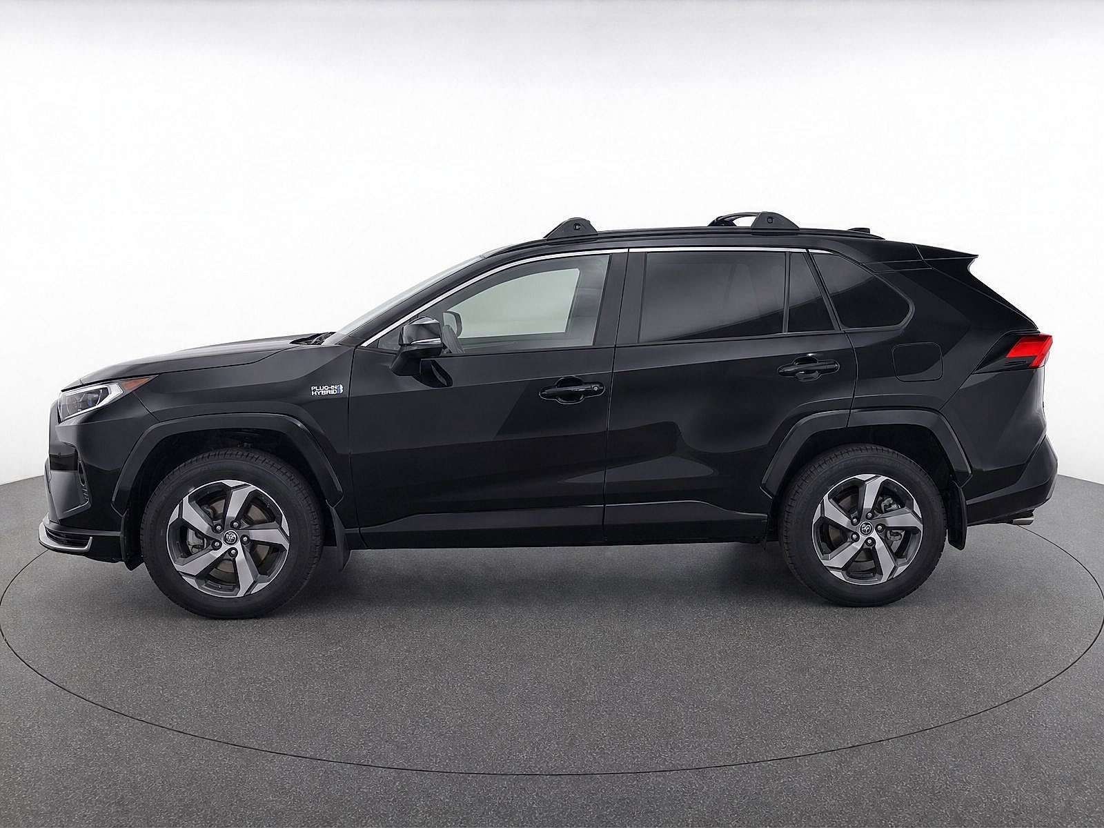 Used 2021 Toyota RAV4 SE w/ Weather & Moonroof Package AWD/4WD image 6