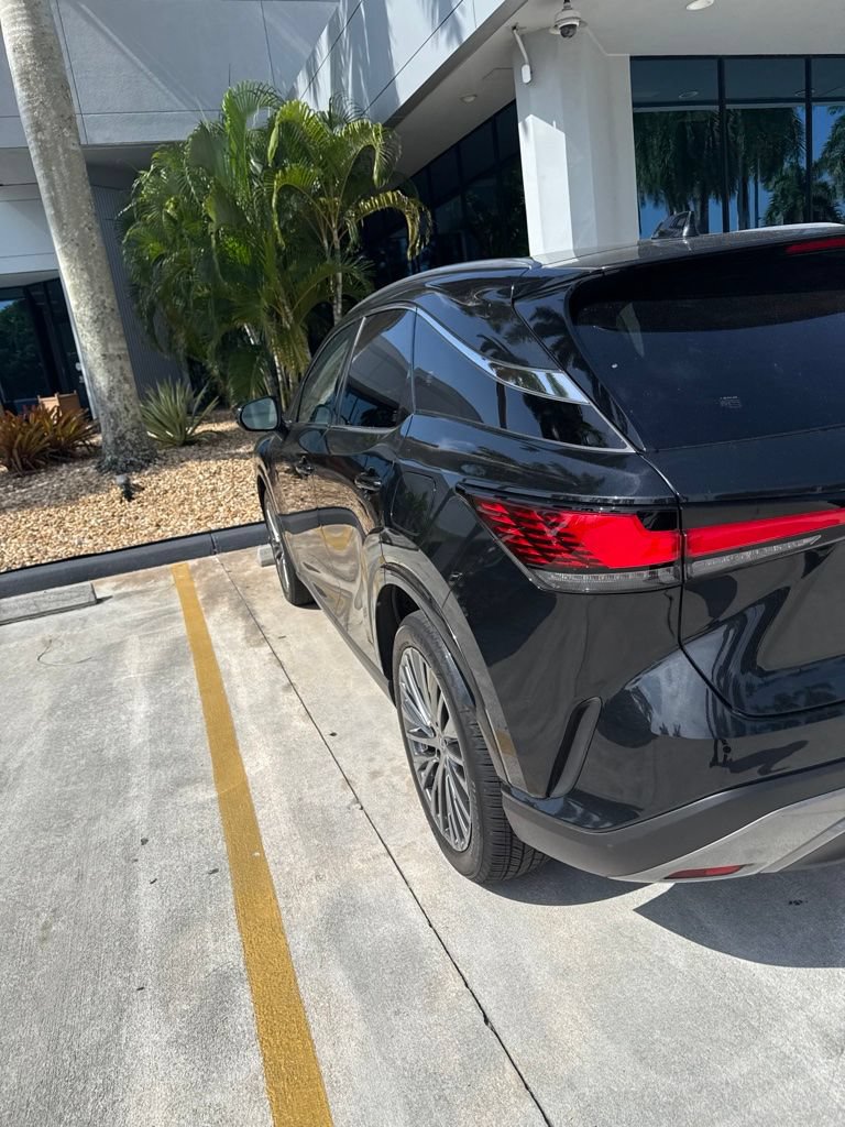 Used 2024 Lexus RX 450h AWD w/ Convenience Package image 8
