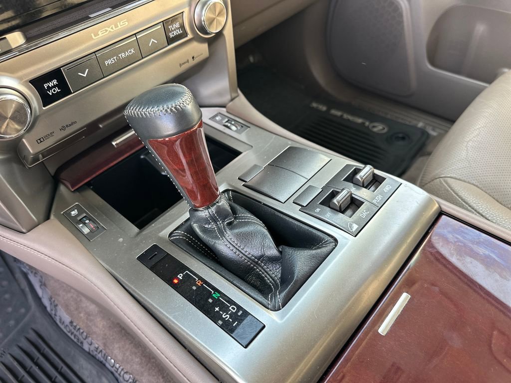 Used 2015 Lexus GX 460 w/ Premium Package image 24