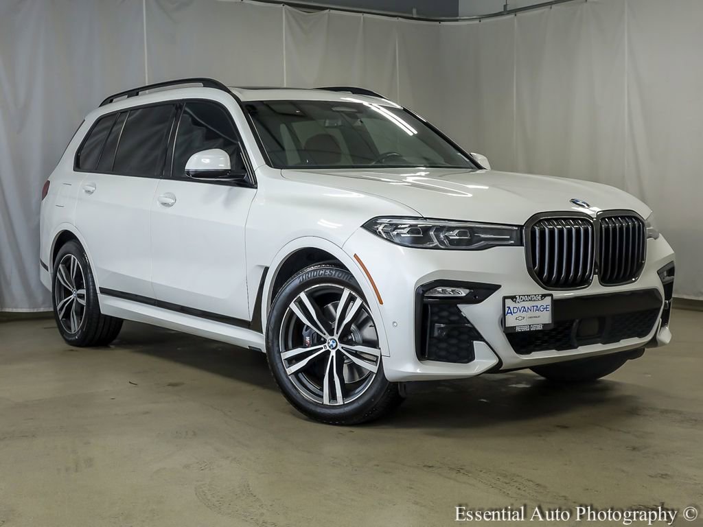 Used 2022 BMW X7 xDrive40i w/ M Sport Package AWD/4WD image 2