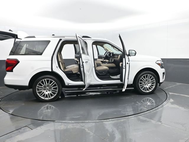 Used 2024 Ford Expedition Limited image 35