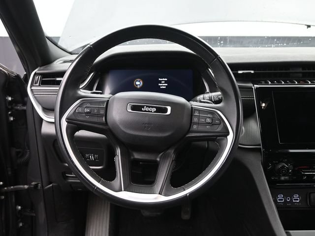 Used 2024 Jeep Grand Cherokee Laredo AWD/4WD image 27
