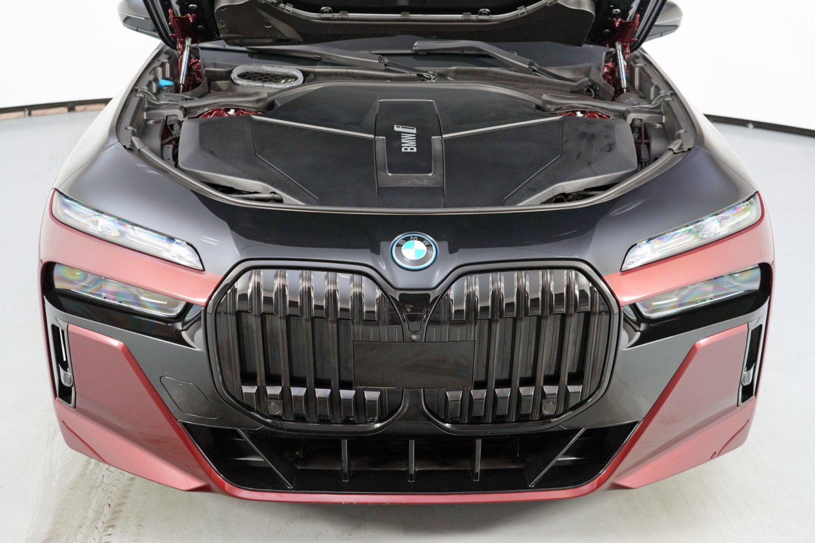 Used 2024 BMW i7 xDrive60 image 8