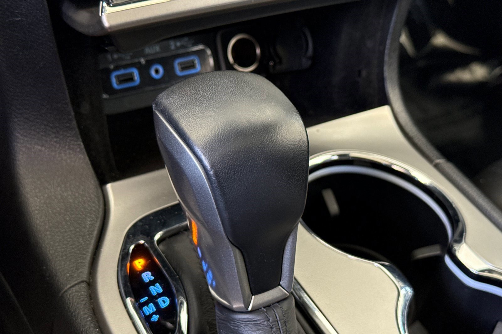Used 2019 Jeep Grand Cherokee Limited AWD/4WD image 17