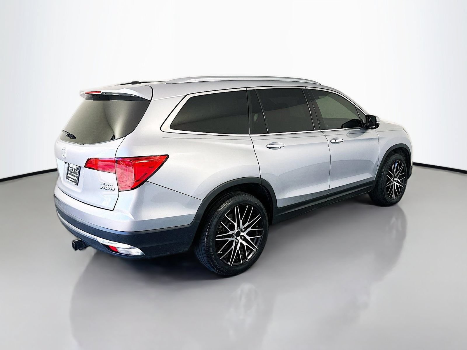 Used 2016 Honda Pilot Elite image 7