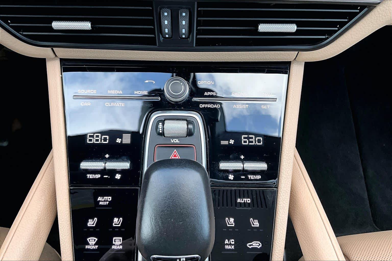 Used 2022 Porsche Cayenne E-Hybrid AWD/4WD image 75