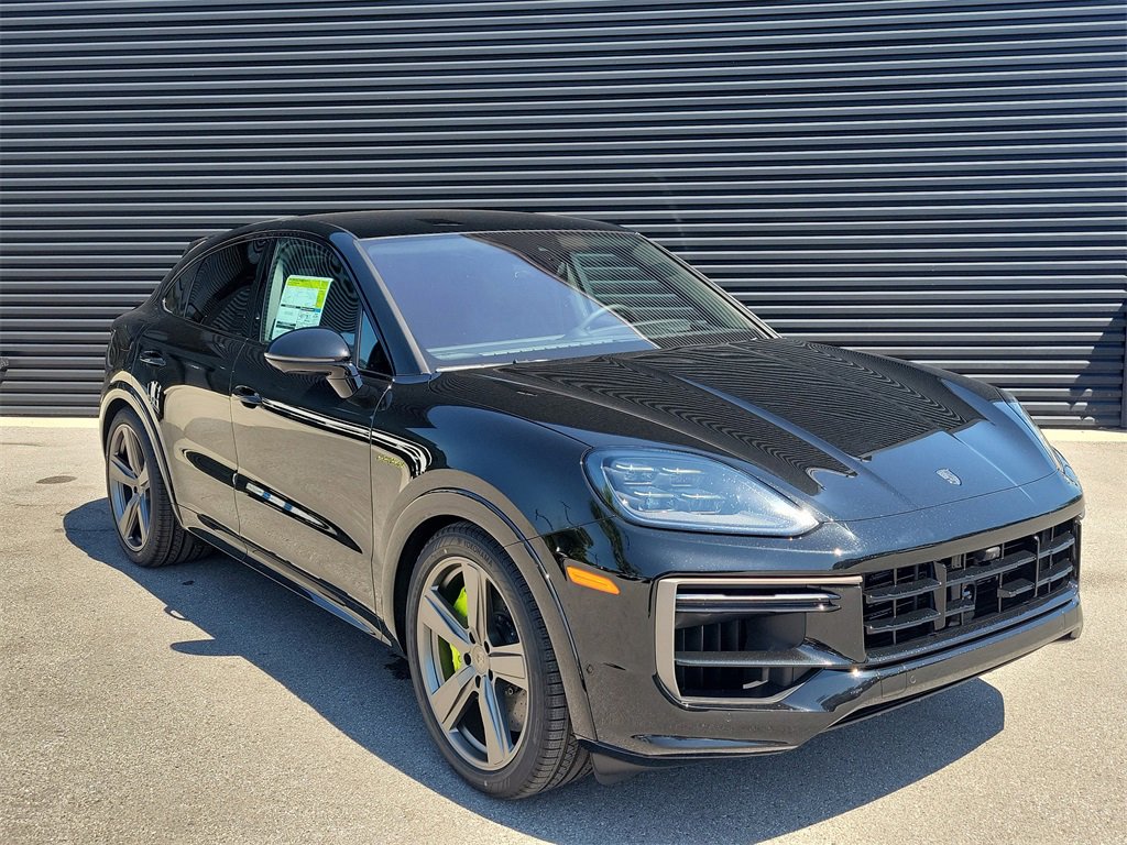 New 2026 Porsche Cayenne Turbo image 9