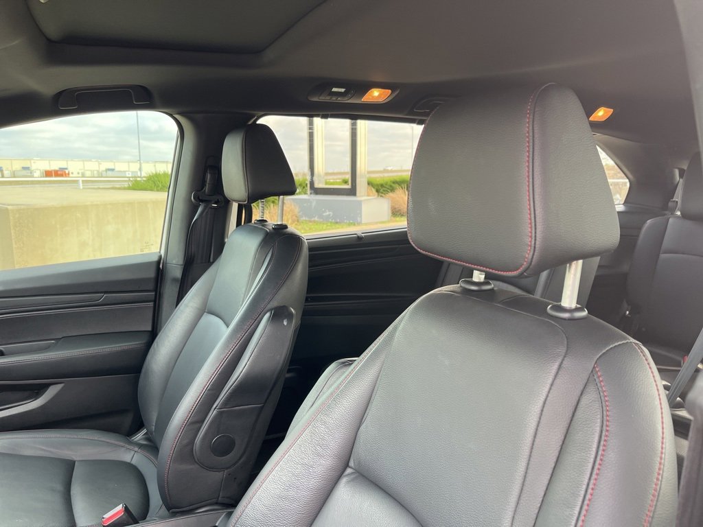 Used 2023 Honda Odyssey Sport image 12