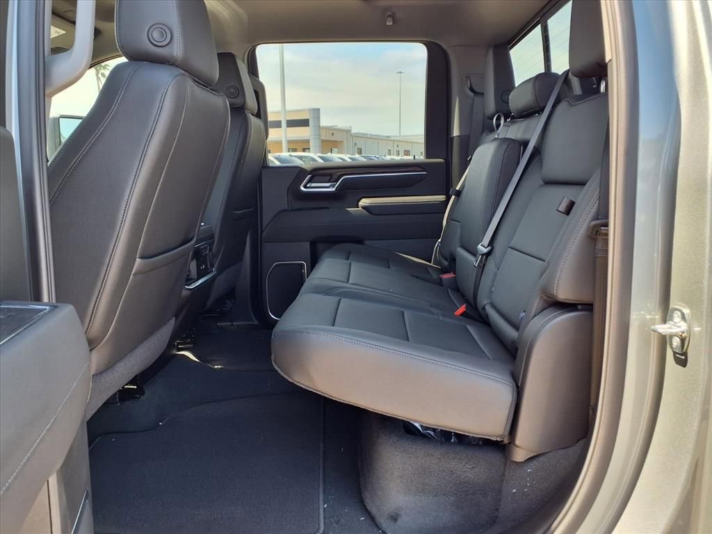 New 2026 GMC Sierra 2500 SLT w/ SLT Premium Package image 7