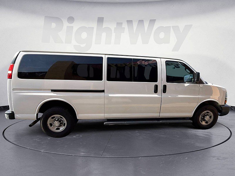 Used 2020 Chevrolet Express 3500 LT w/ LT Preferred Equipment Group RWD image 6