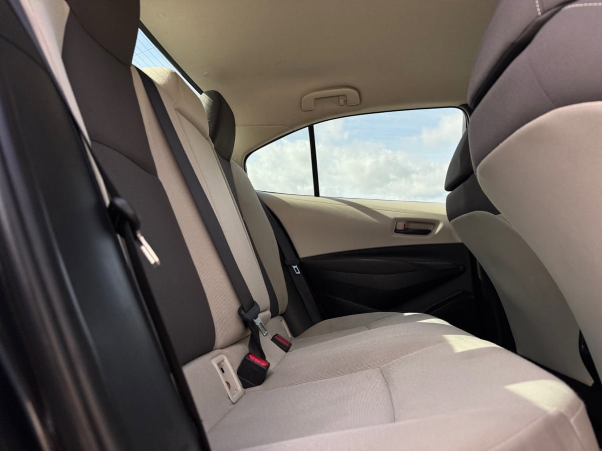 Used 2022 Toyota Corolla LE w/ LE Convenience Package FWD image 18
