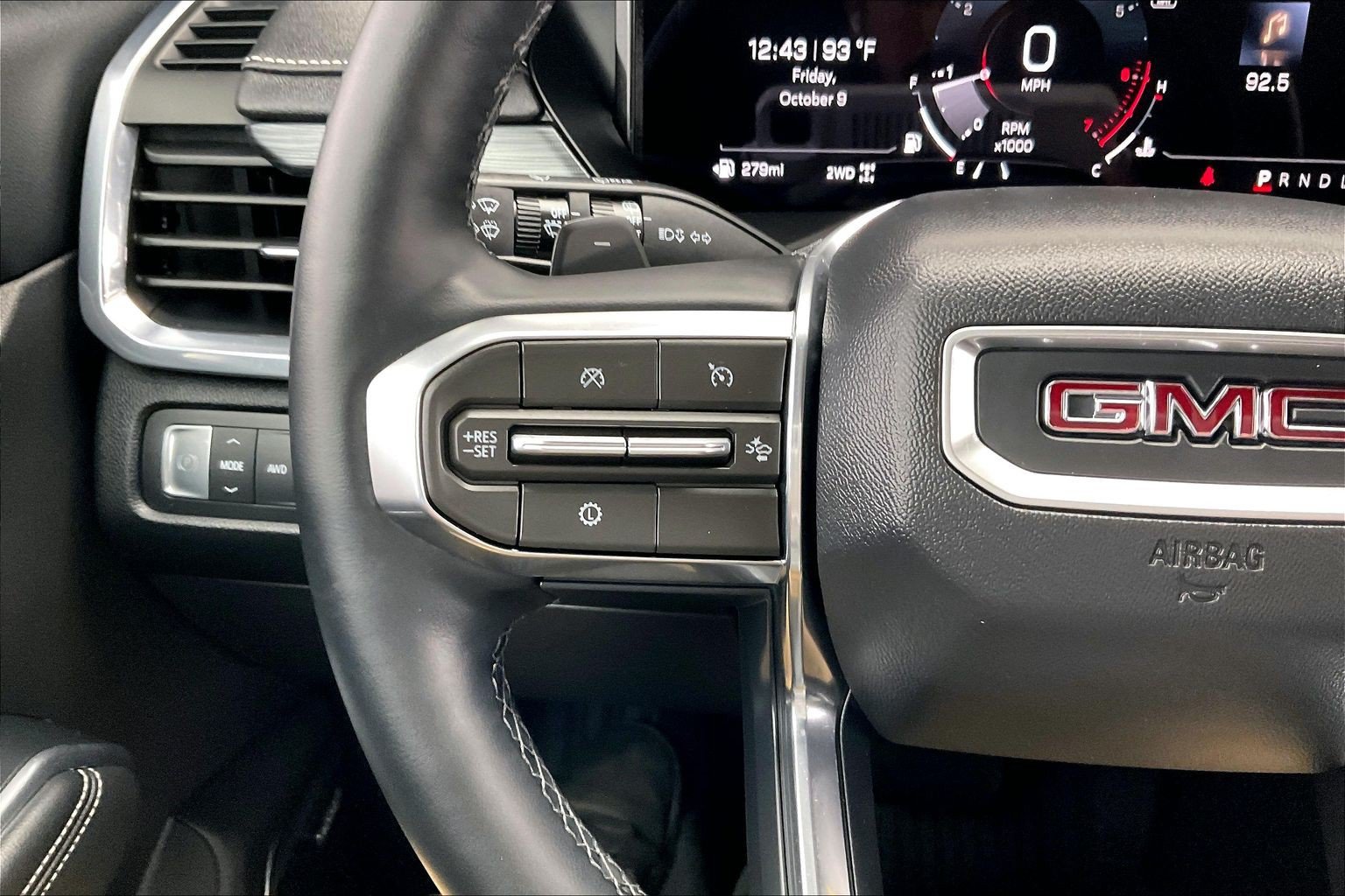 Used 2026 GMC Acadia Elevation w/ LPO, Floor Liner Package AWD/4WD image 20