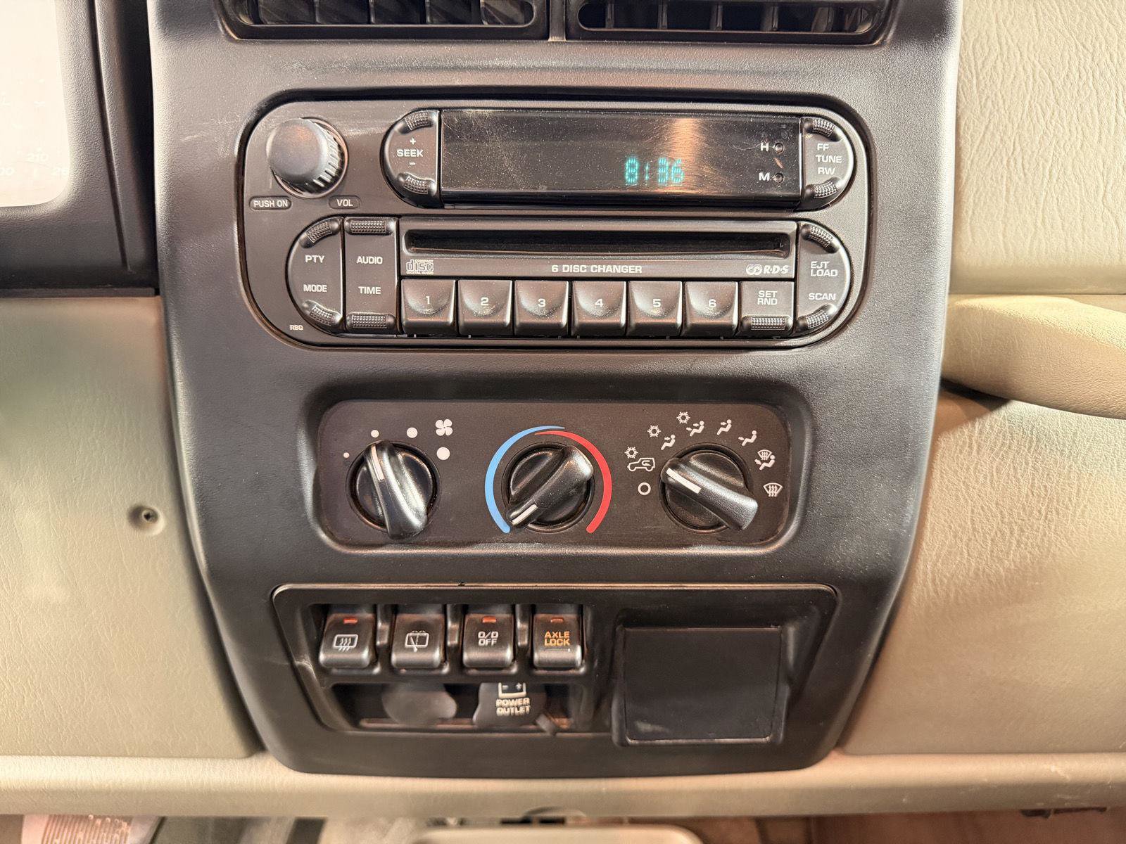 Used 2006 Jeep Wrangler Rubicon AWD/4WD image 27