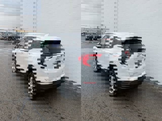Used 2024 GMC Terrain SLE image 29