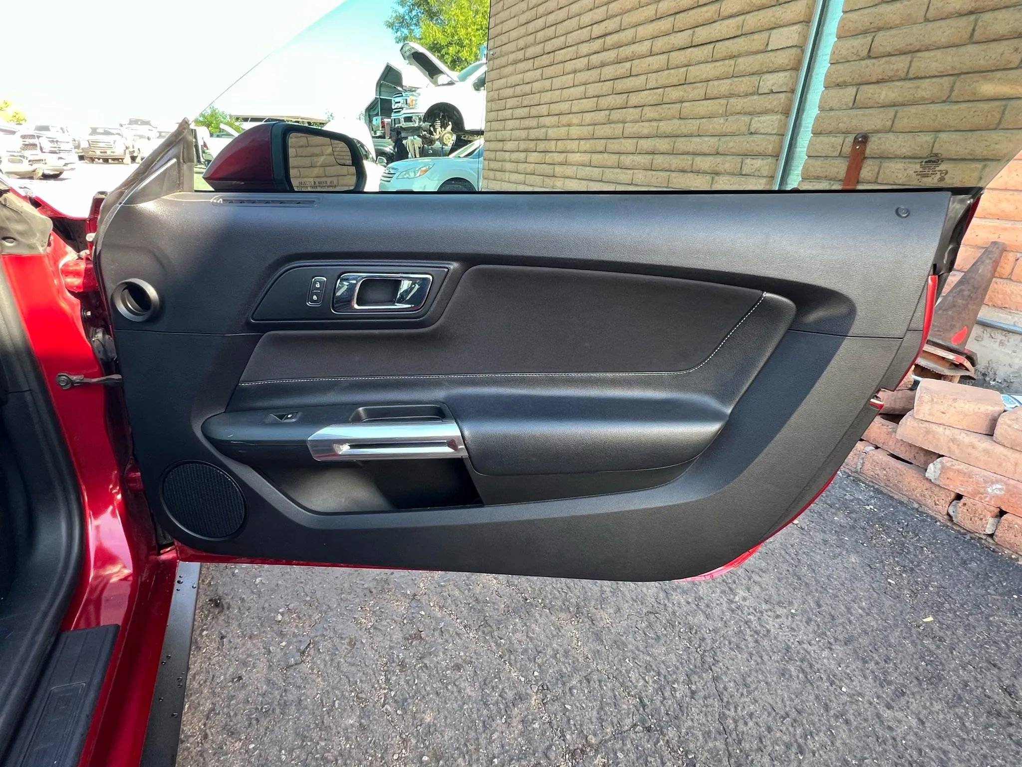 Used 2017 Ford Mustang Coupe image 16