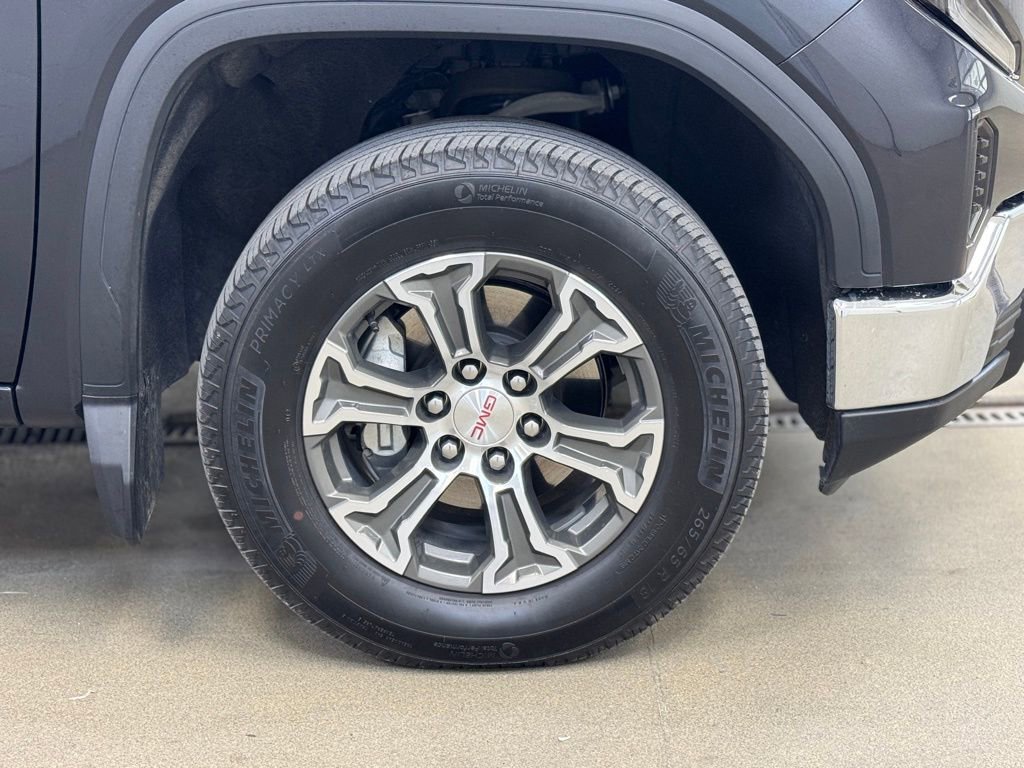 Used 2024 GMC Sierra 1500 SLE w/ Preferred Package image 4