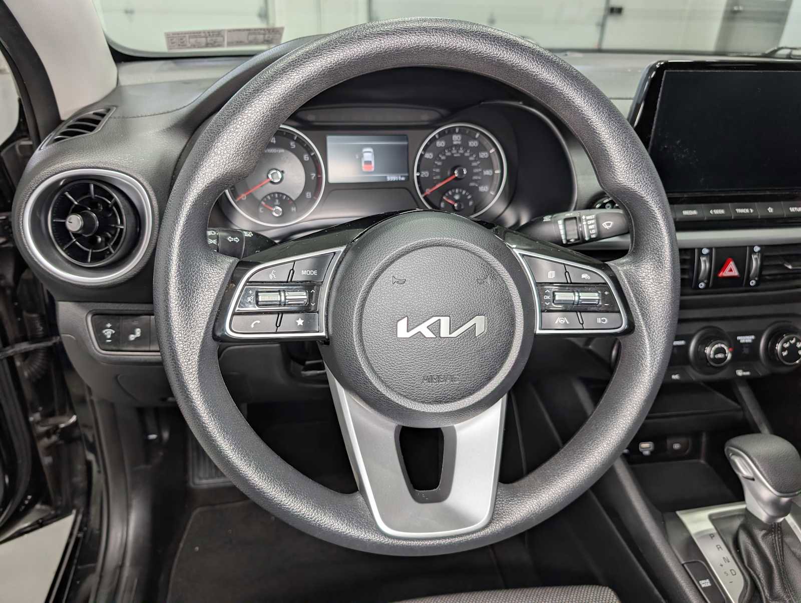 Used 2024 Kia Forte LXS w/ LXS Technology Package image 28