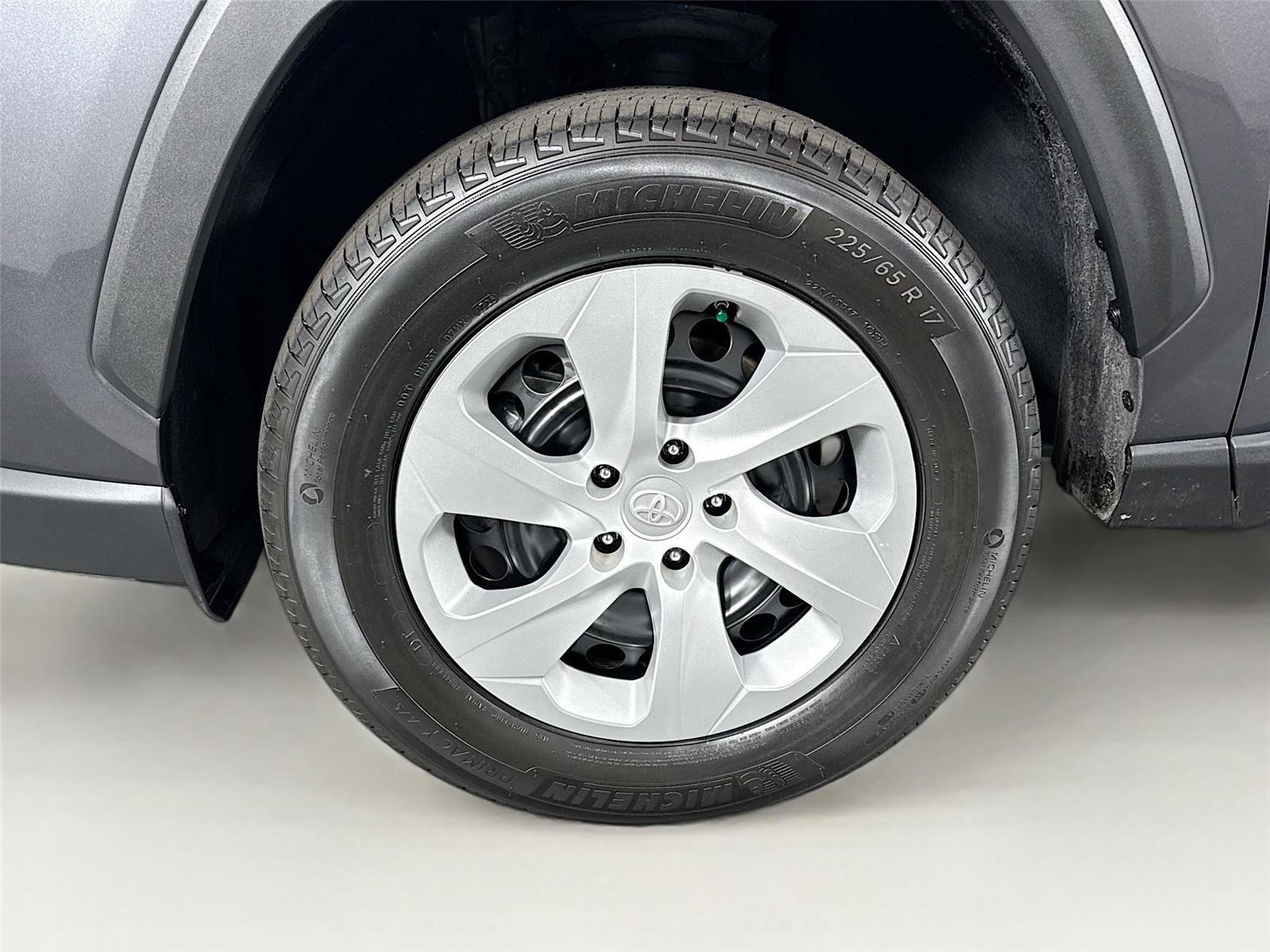 Certified 2023 Toyota RAV4 LE FWD image 40