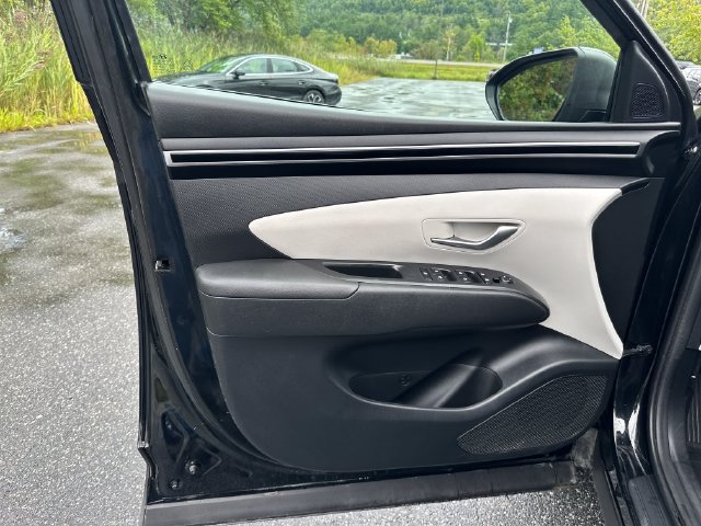 Certified 2024 Hyundai Tucson SE FWD image 11