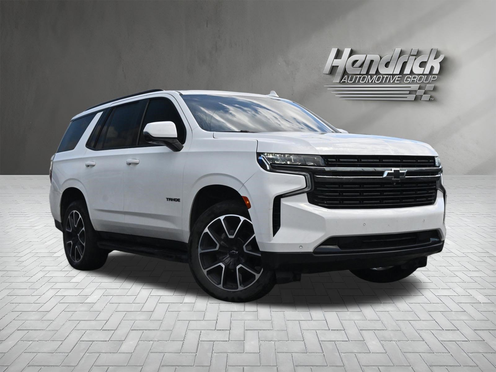 Used 2022 Chevrolet Tahoe RST w/ Luxury Package AWD/4WD image 2