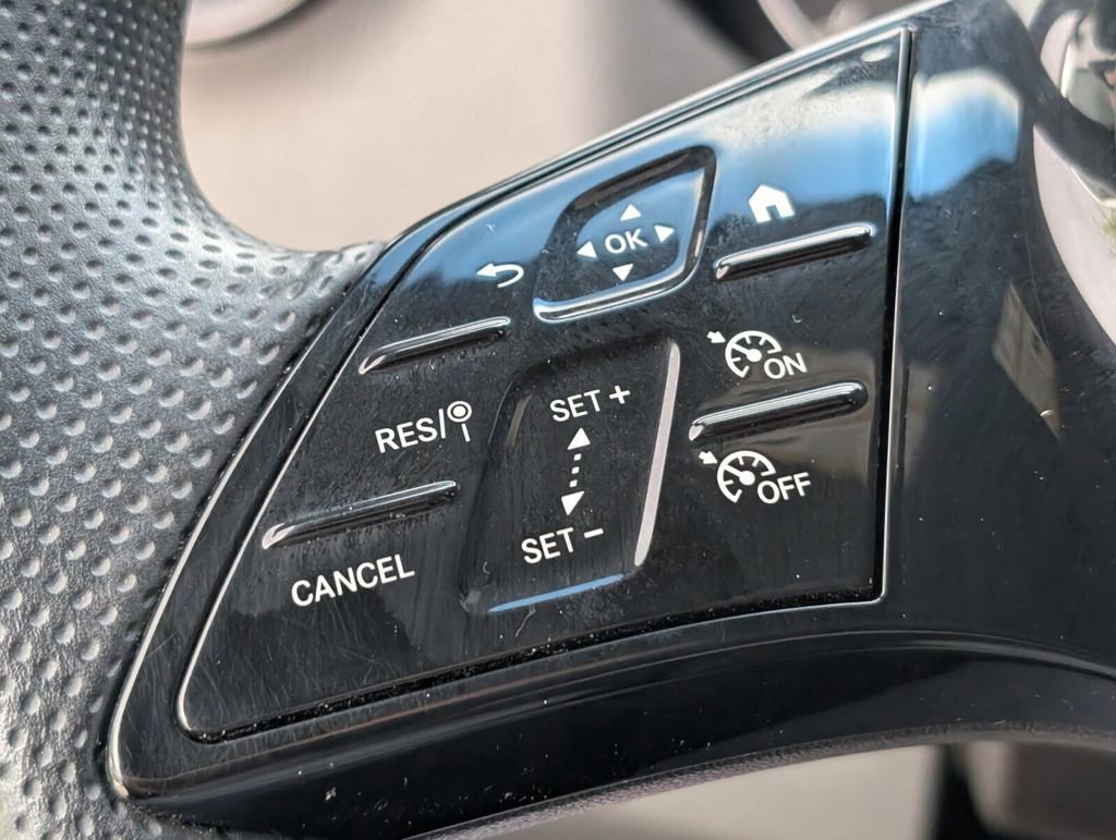 Used 2025 Mercedes-Benz Sprinter 2500 image 23