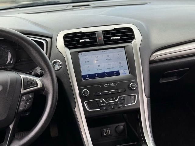 Certified 2020 Ford Fusion SE FWD image 18