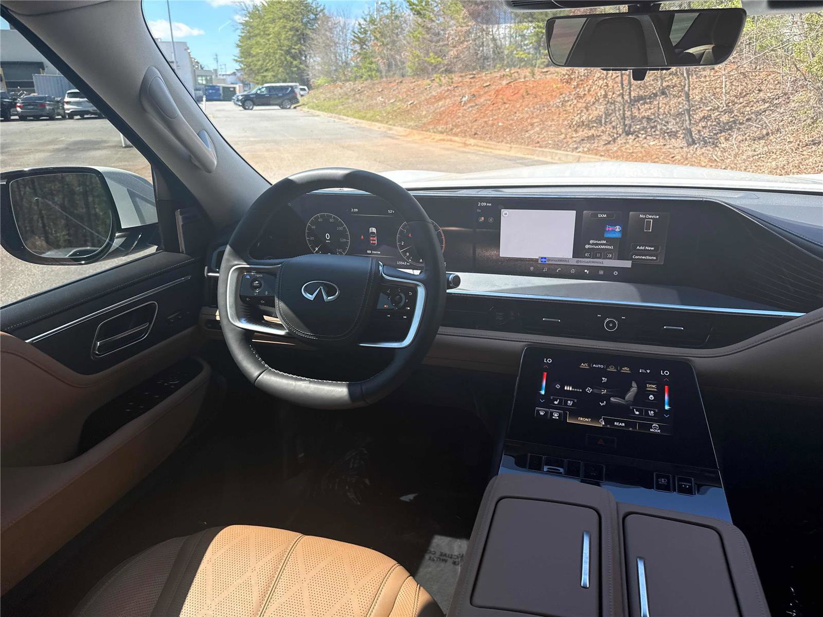 Certified 2025 INFINITI QX80 Sensory image 14