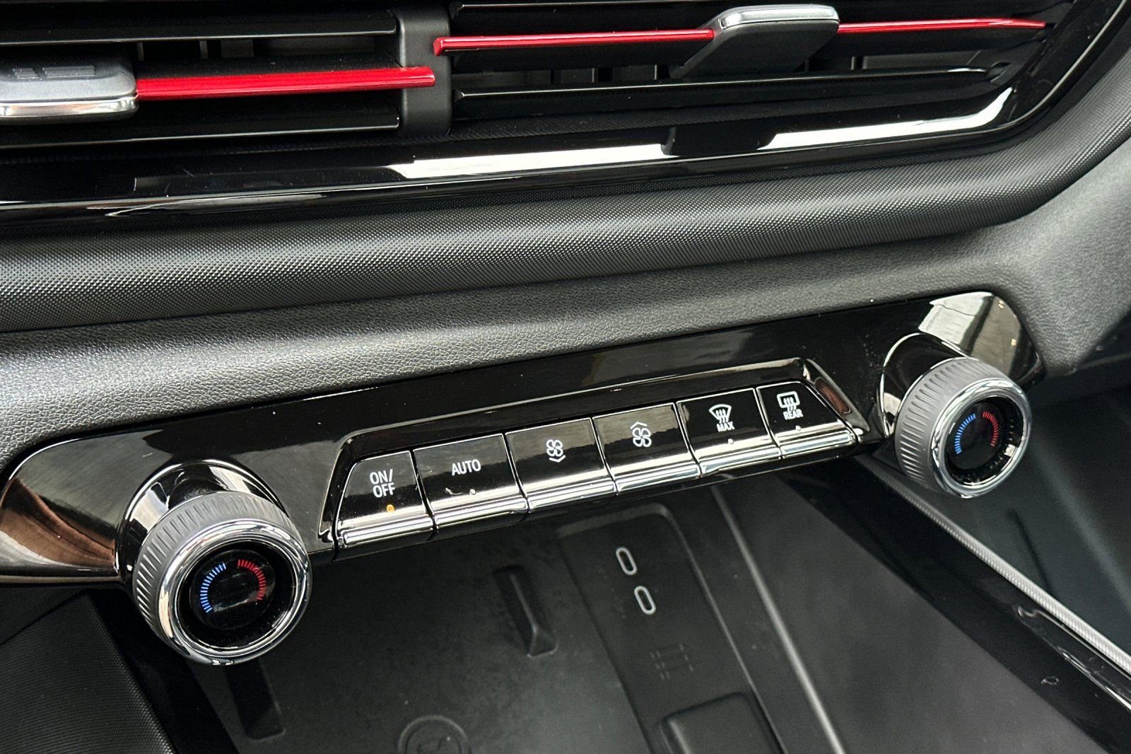 New 2024 Chevrolet Silverado EV RST image 20