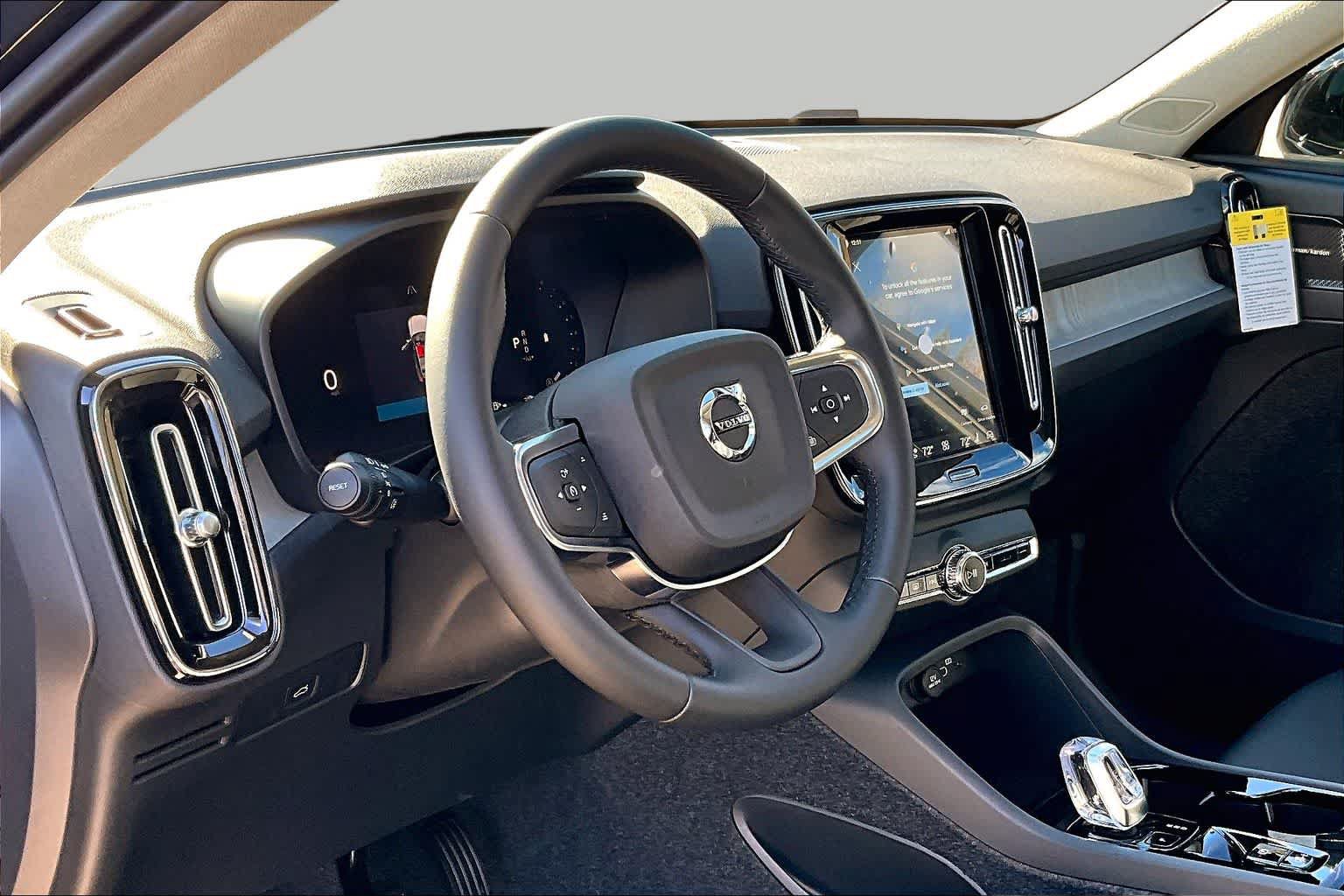 New 2026 Volvo XC40 B5 Ultra w/ Protection Package Premier AWD/4WD image 9