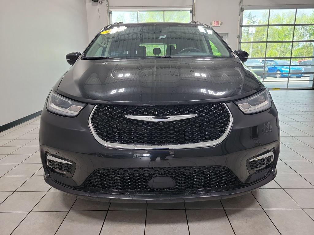 Used 2022 Chrysler Pacifica Touring-L AWD/4WD image 6