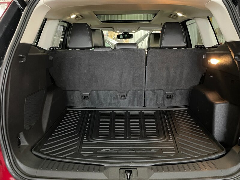 Used 2015 Ford Escape Titanium w/ Equipment Group 301A AWD/4WD image 28