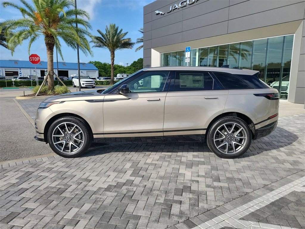 New 2026 Land Rover Range Rover Velar Dynamic SE image 2