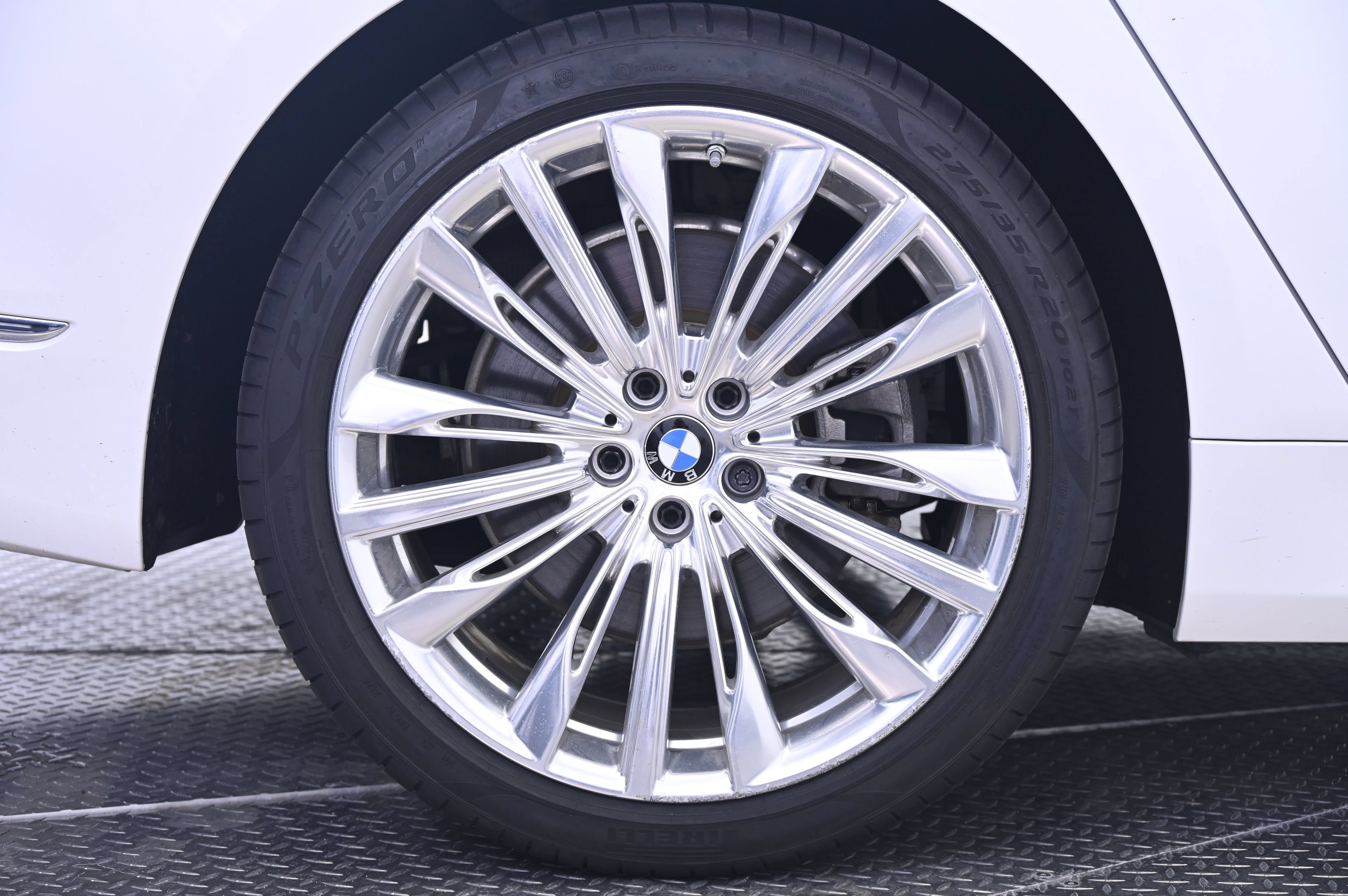 Used 2018 BMW 750i xDrive AWD/4WD image 13