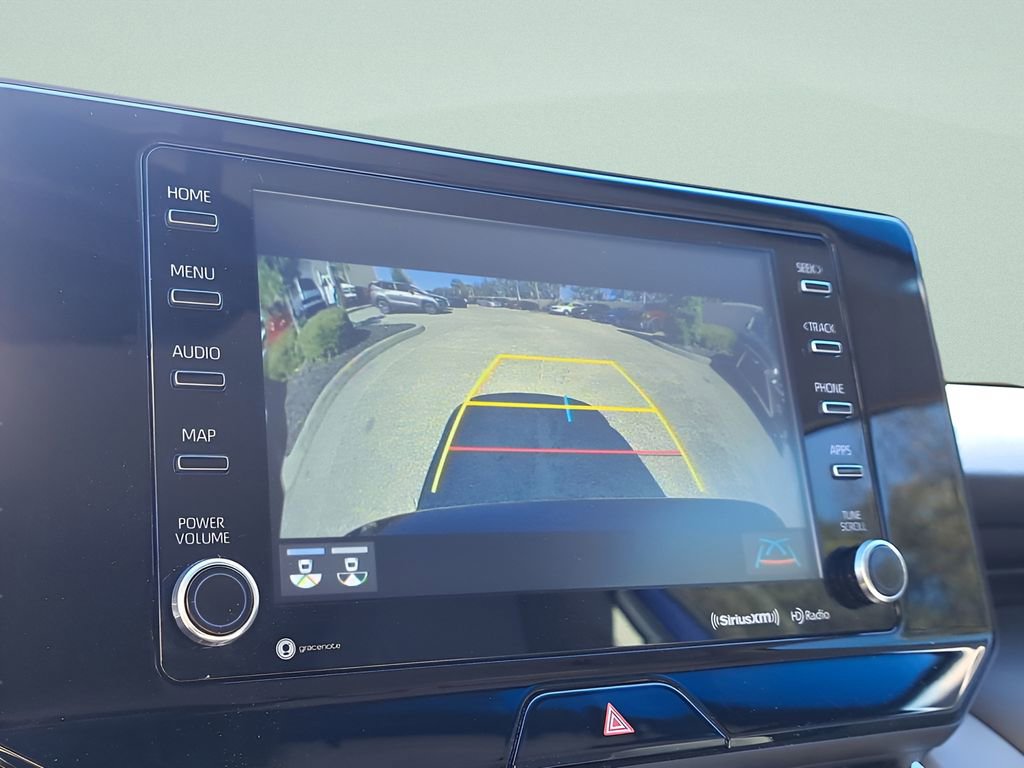 Used 2022 Toyota Venza LE image 23