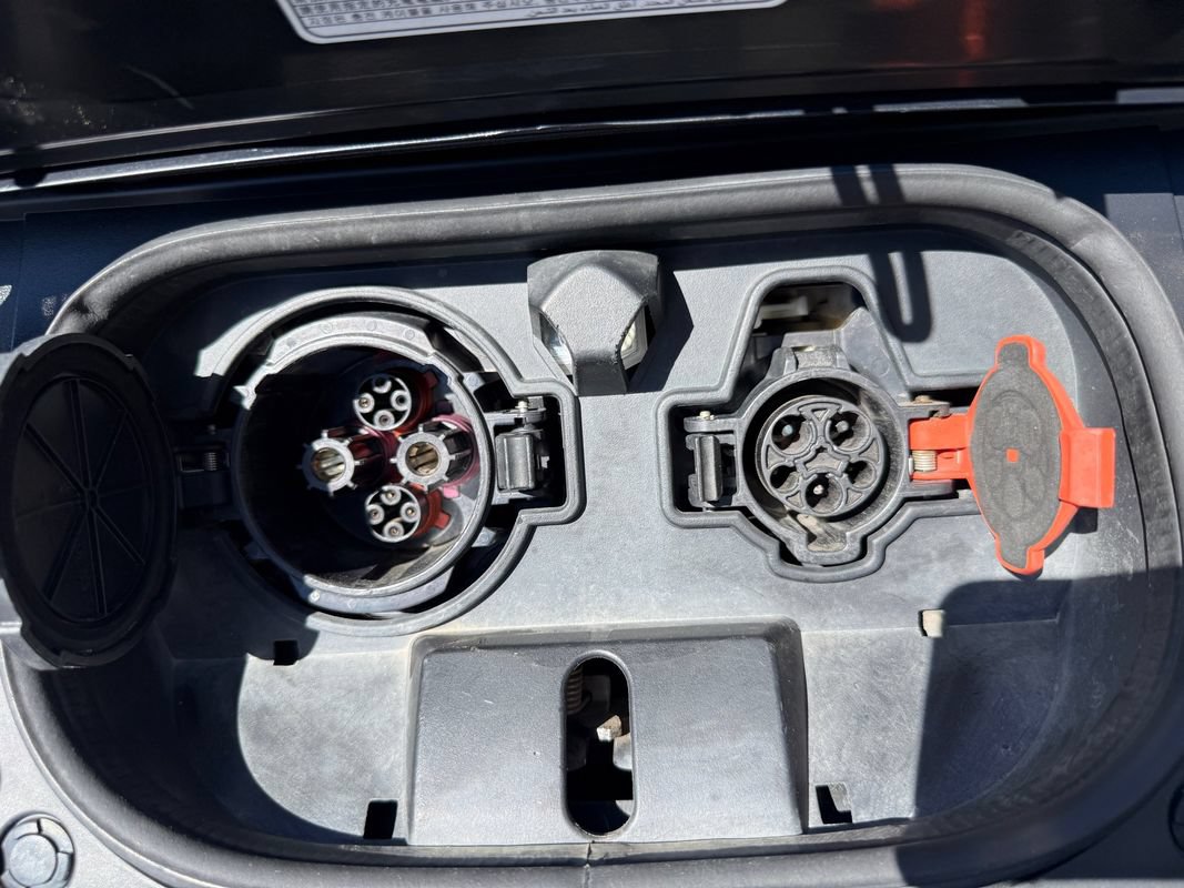 Used 2018 Nissan Leaf SL w/ SL Technology Package FWD image 42