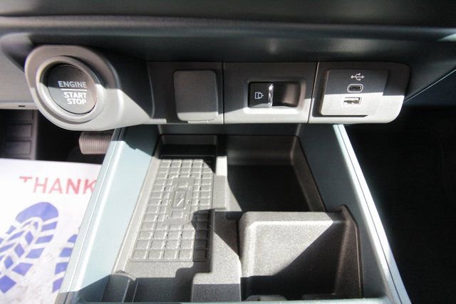 New 2025 Ford Maverick Lariat w/ Black Appearance Package image 27