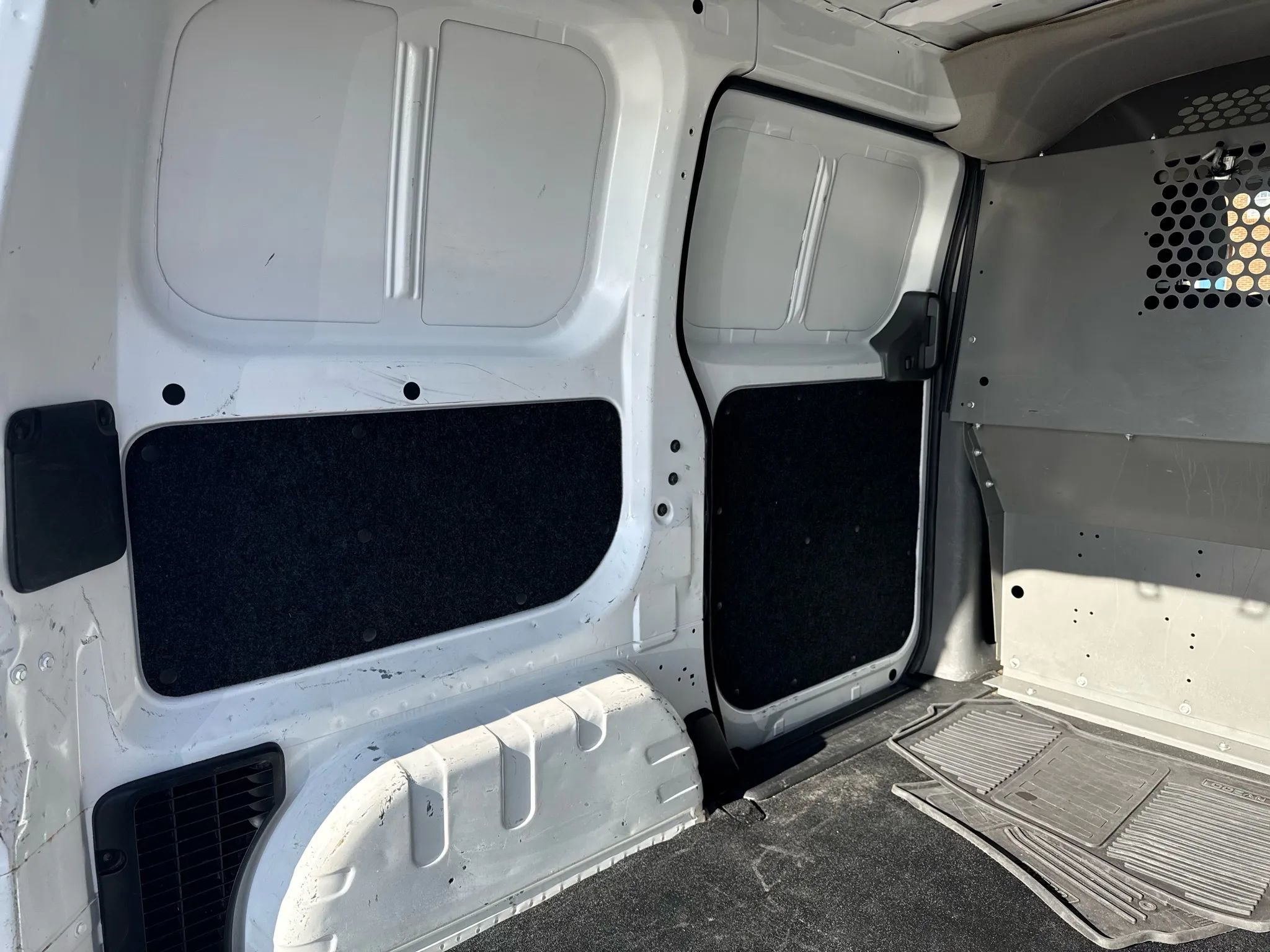 Used 2019 Nissan NV200 SV w/ Navigation Package image 52