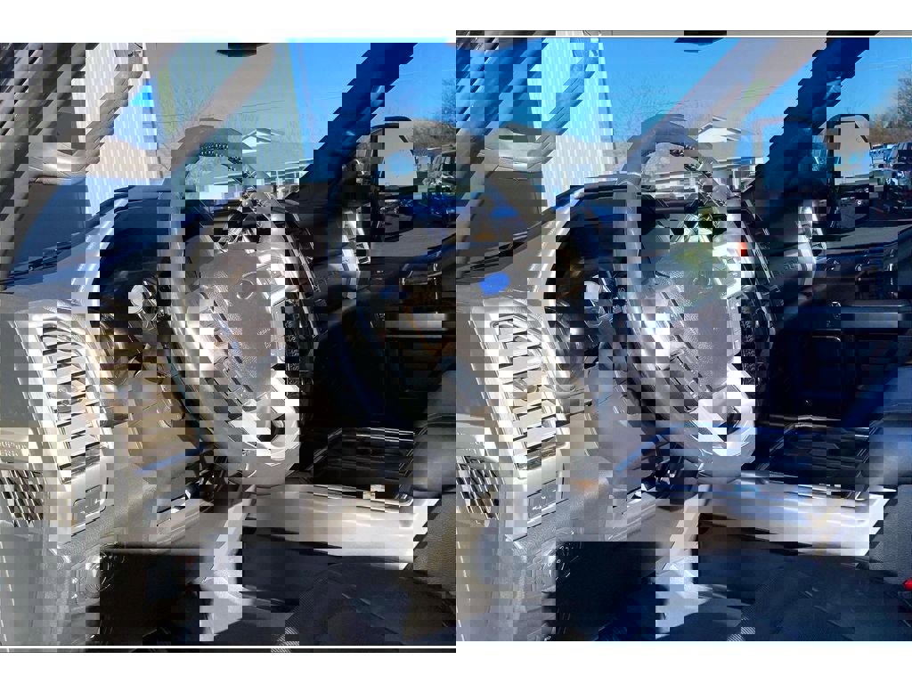 Used 2017 Ford F350 Platinum w/ Platinum Ultimate Package image 16