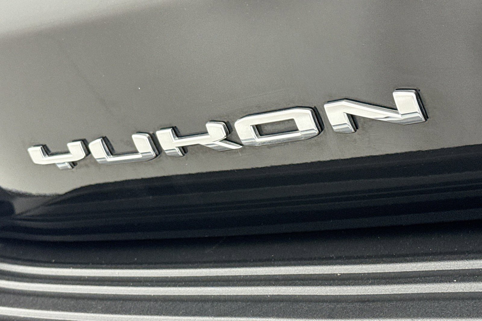 Used 2023 GMC Yukon XL SLT image 10